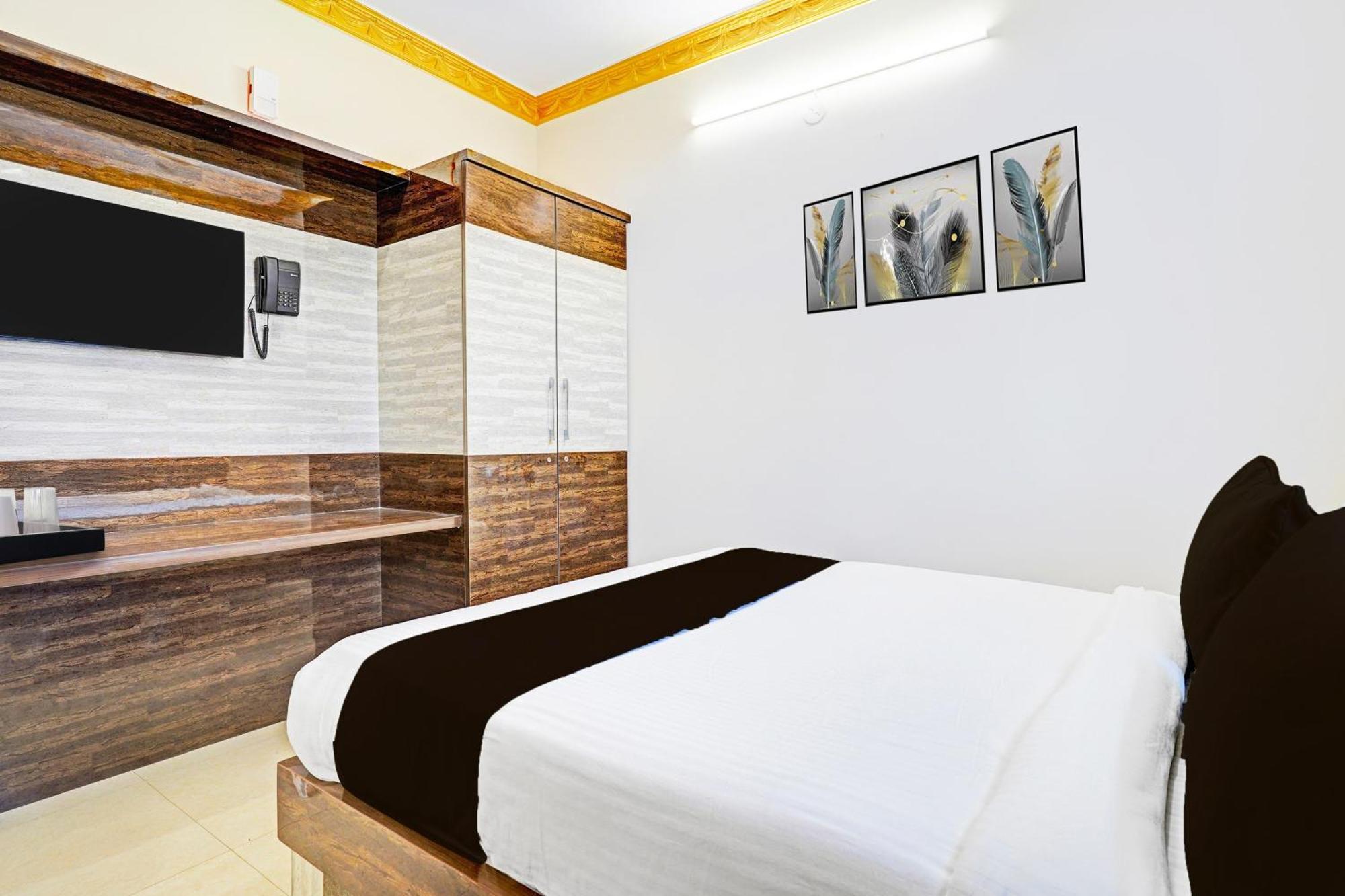 Super Collection O Niladri Road Hotell Kammasandra Eksteriør bilde