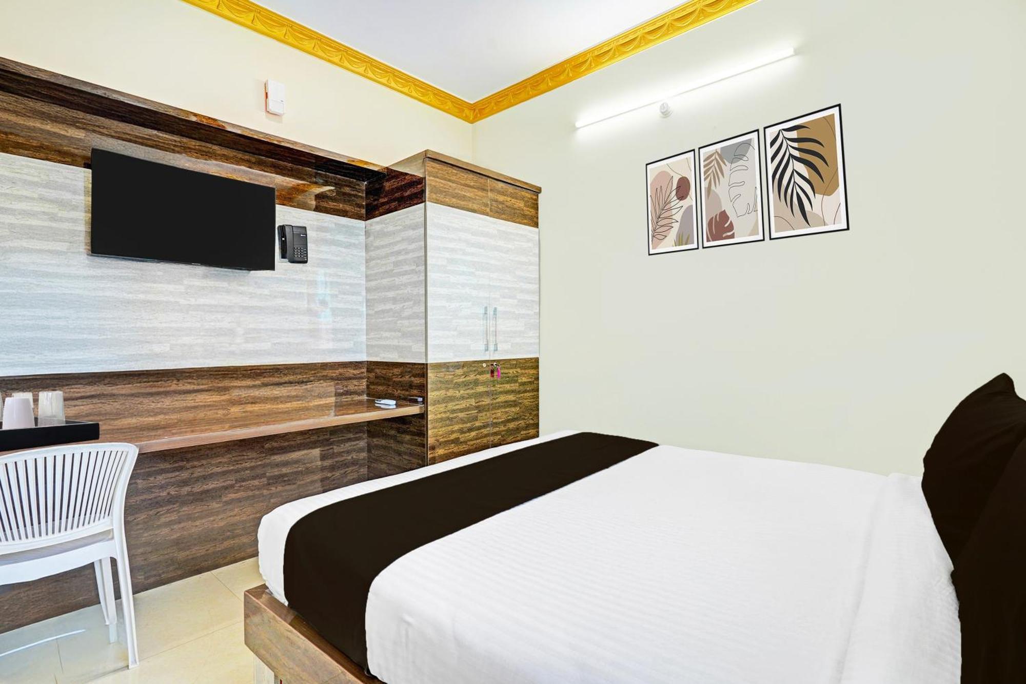Super Collection O Niladri Road Hotell Kammasandra Eksteriør bilde
